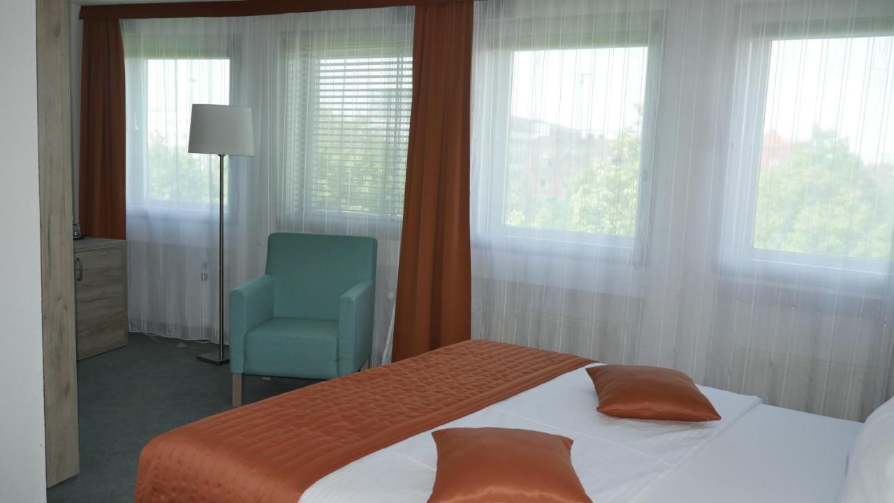 Komfort Hotel Ludwigsburg Bagian luar foto