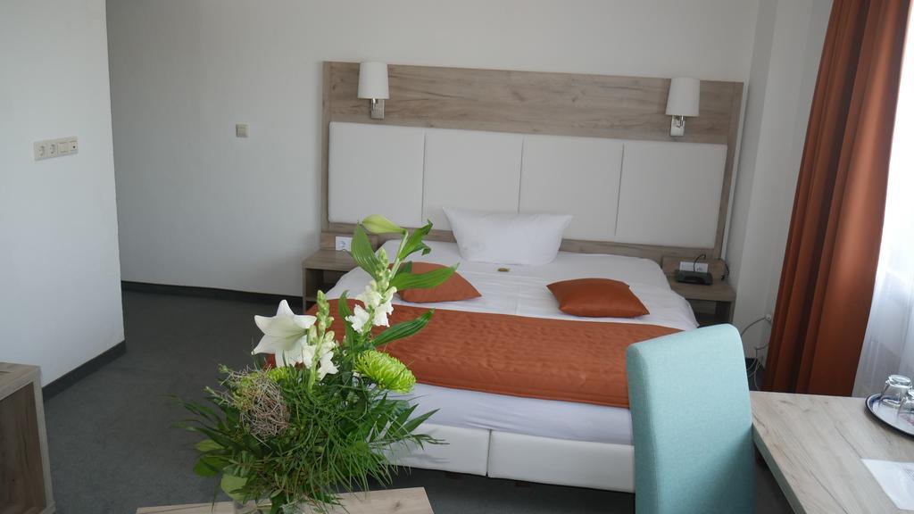 Komfort Hotel Ludwigsburg Bagian luar foto