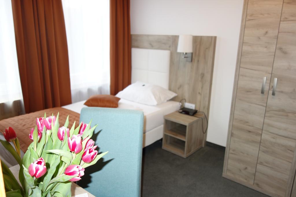Komfort Hotel Ludwigsburg Bagian luar foto