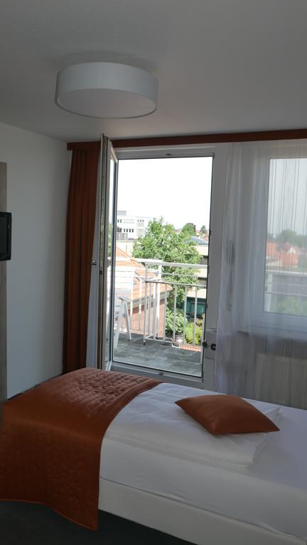 Komfort Hotel Ludwigsburg Bagian luar foto